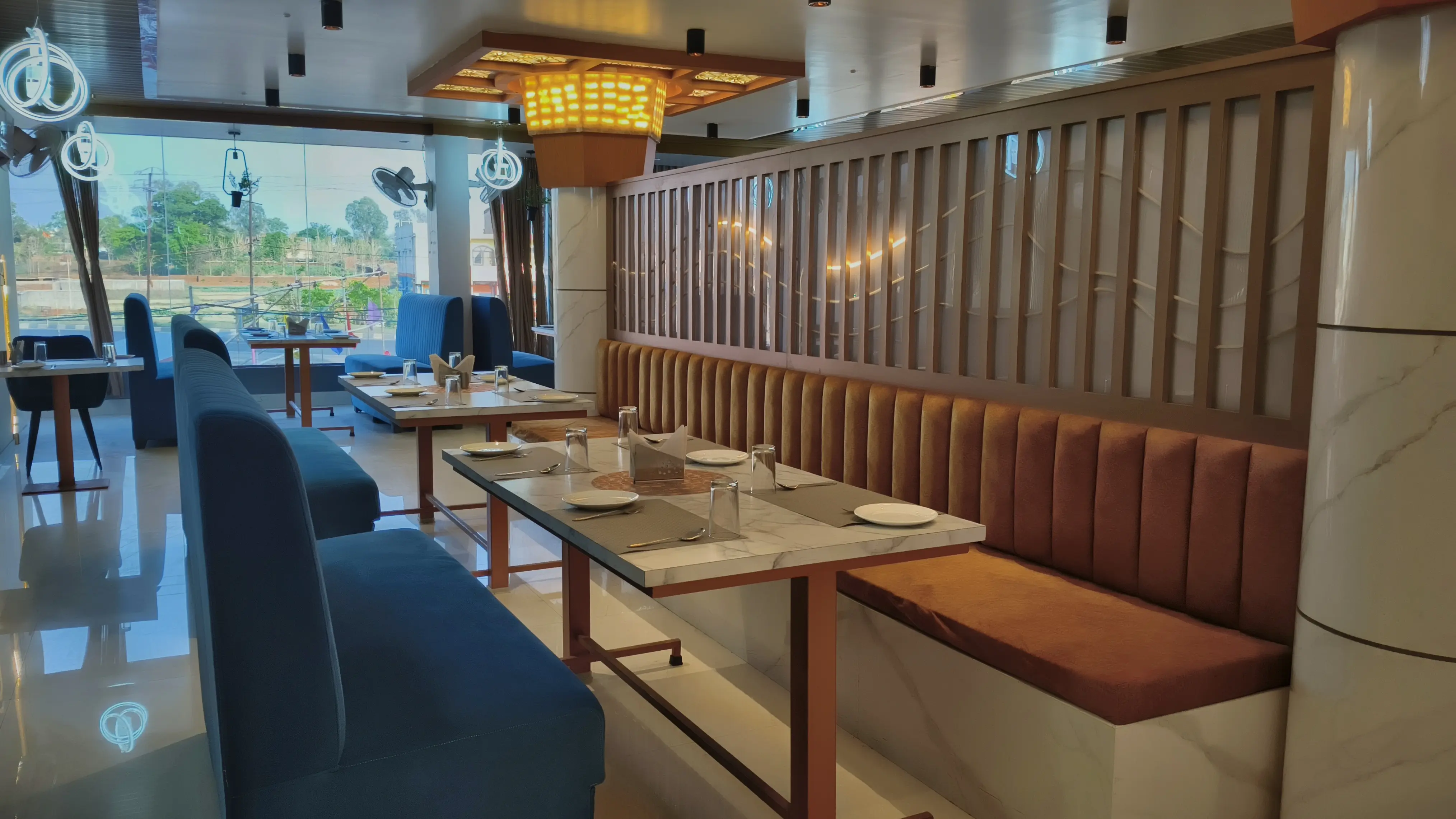 Exquisite table setting at Crown Hotel