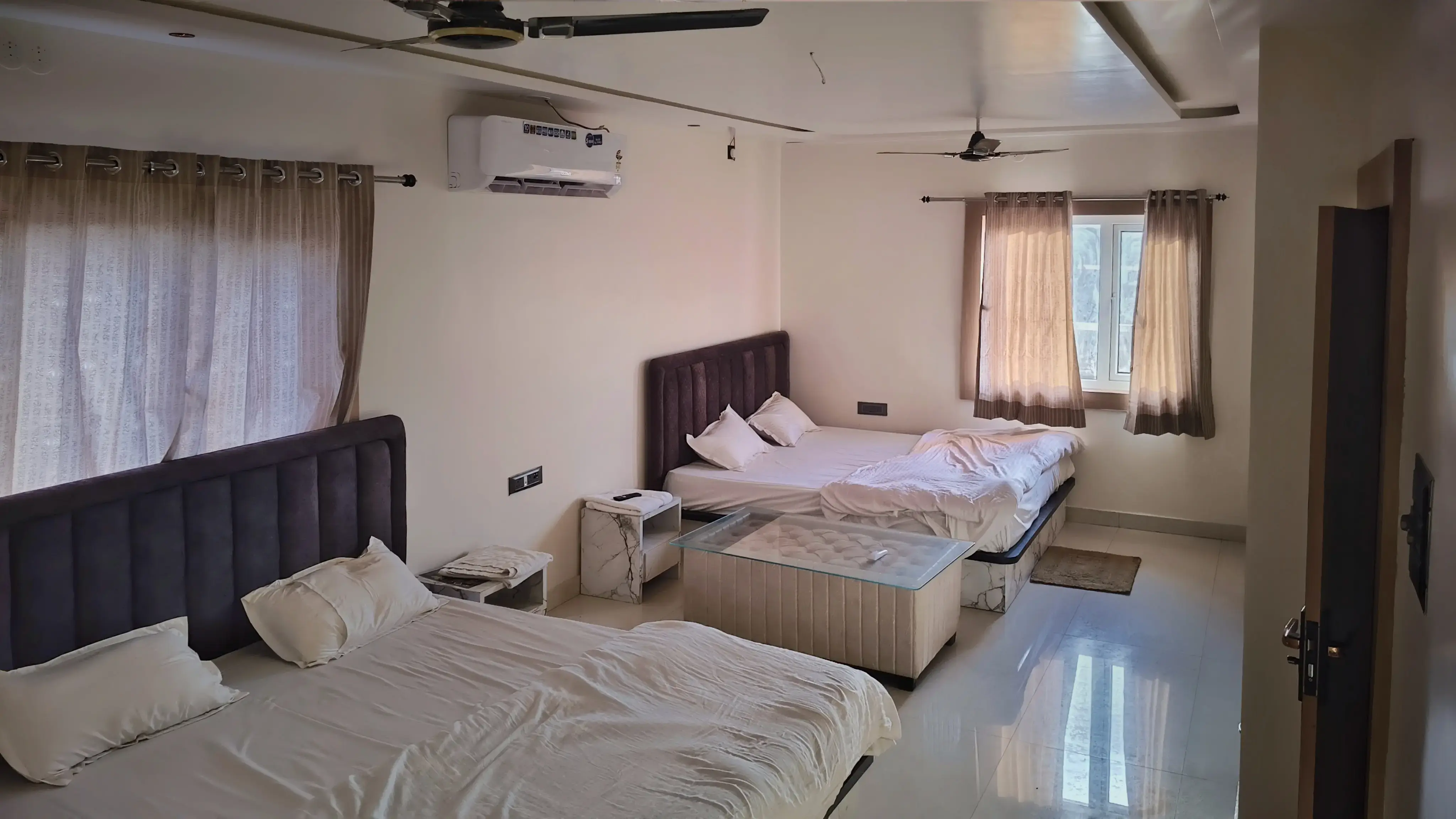 Luxury Maharaja Suite room at Crown Hotel